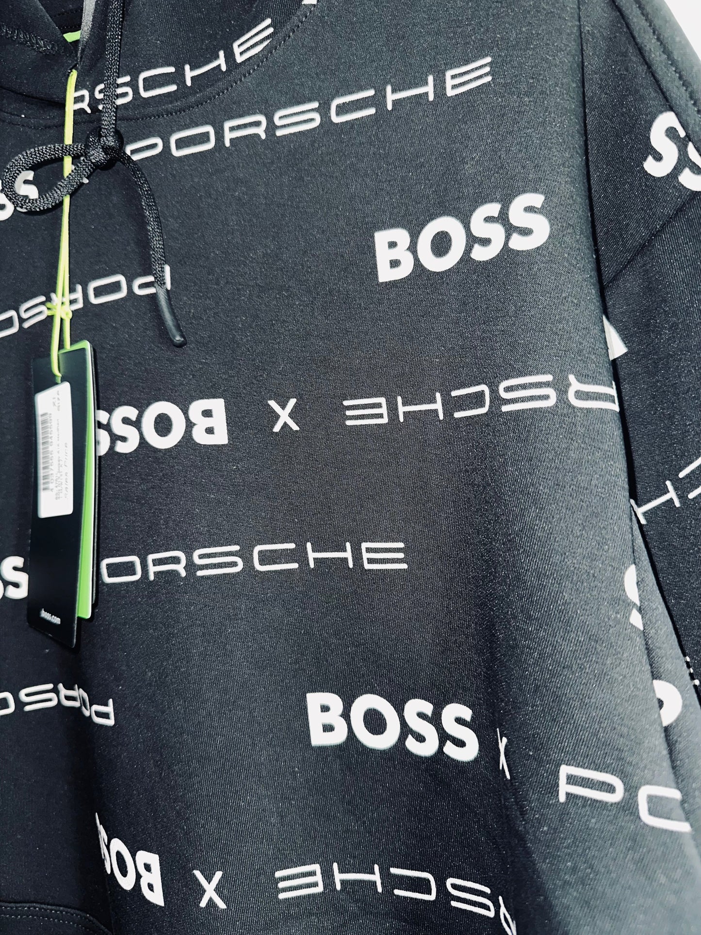 SUDADERA CON CAPUCHA BOSS/PORSCHE TALLA “L” (REDUCIDA PARA TALLA M)
