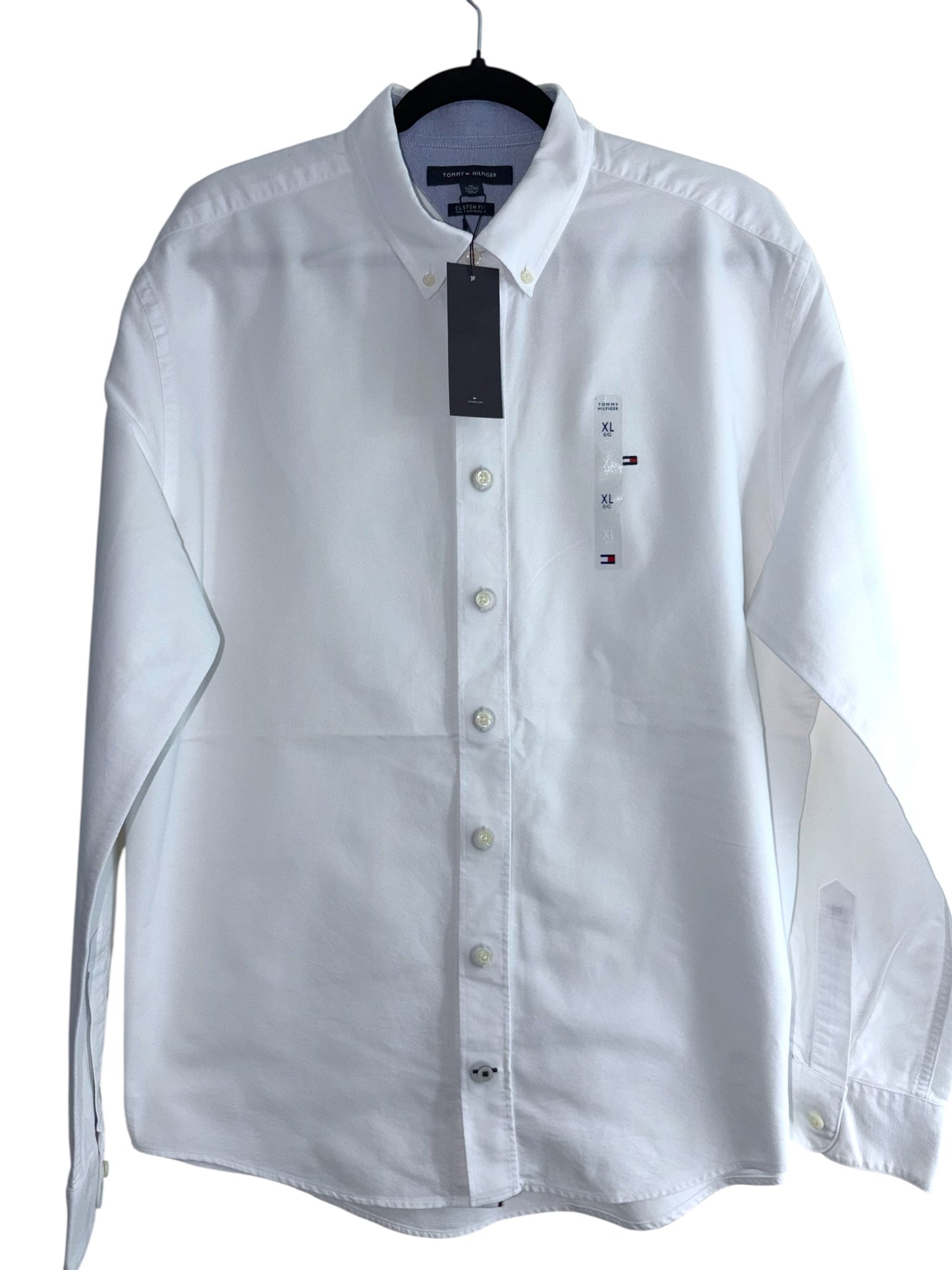 CAMISA TOMMY HILFIGER CON BOTONES MAGNÉTICOS TALLA “XL” CUSTOM FIT