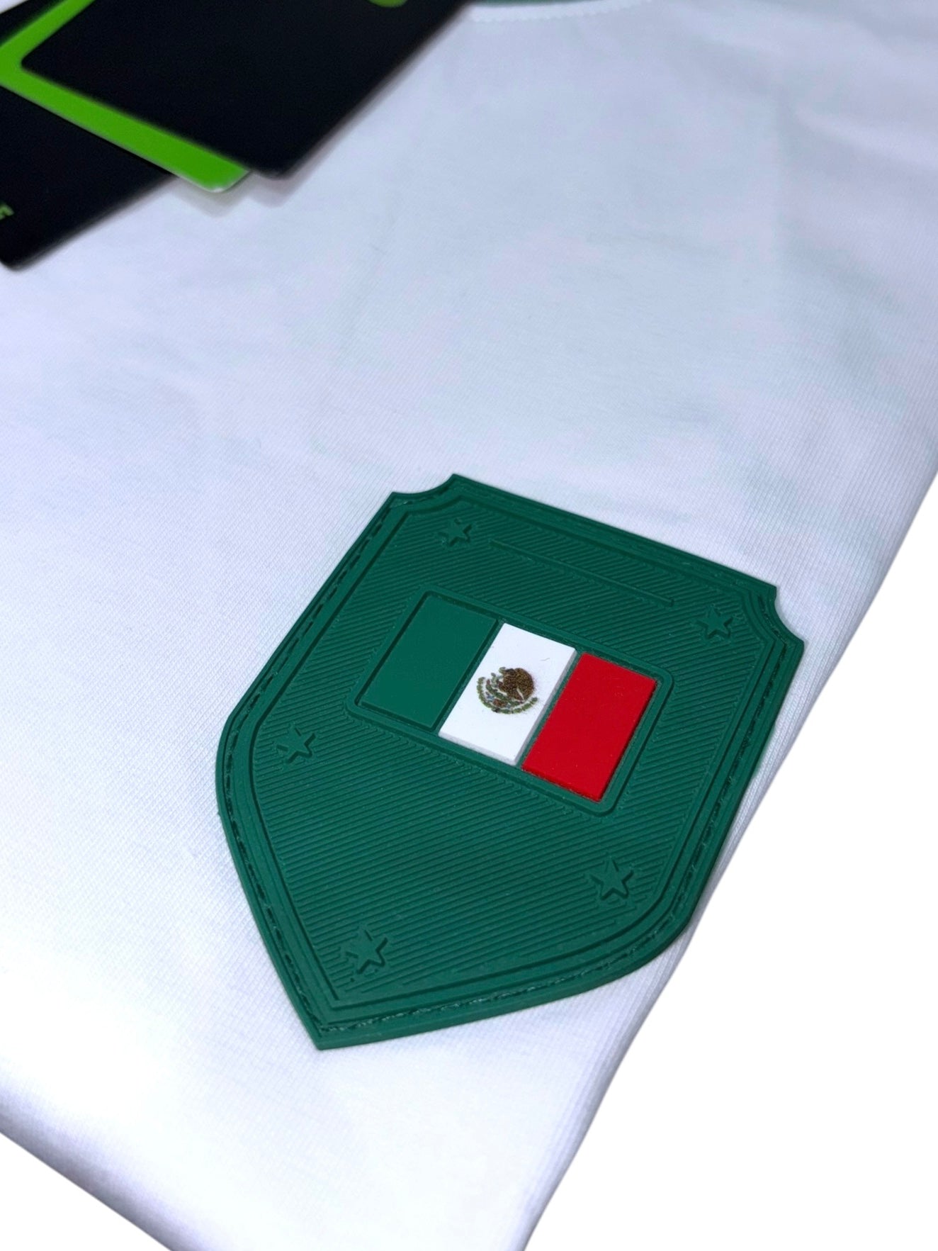 PLAYERA BOSS MÉXICO CUELLO REDONDO REGULAR FIT TALLA “L” REDUCIDA A “M”